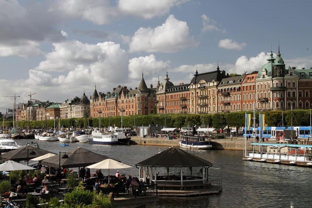 Laegenhet Med Fantastiskt Laege Appartement Stockholm Buitenkant foto