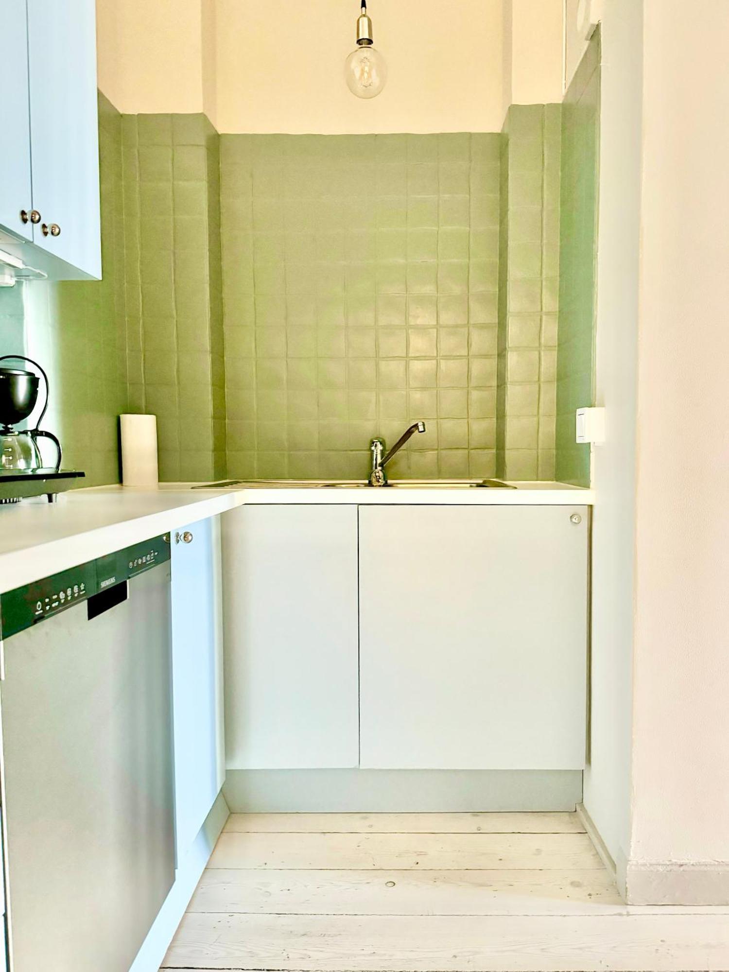 Laegenhet Med Fantastiskt Laege Appartement Stockholm Buitenkant foto