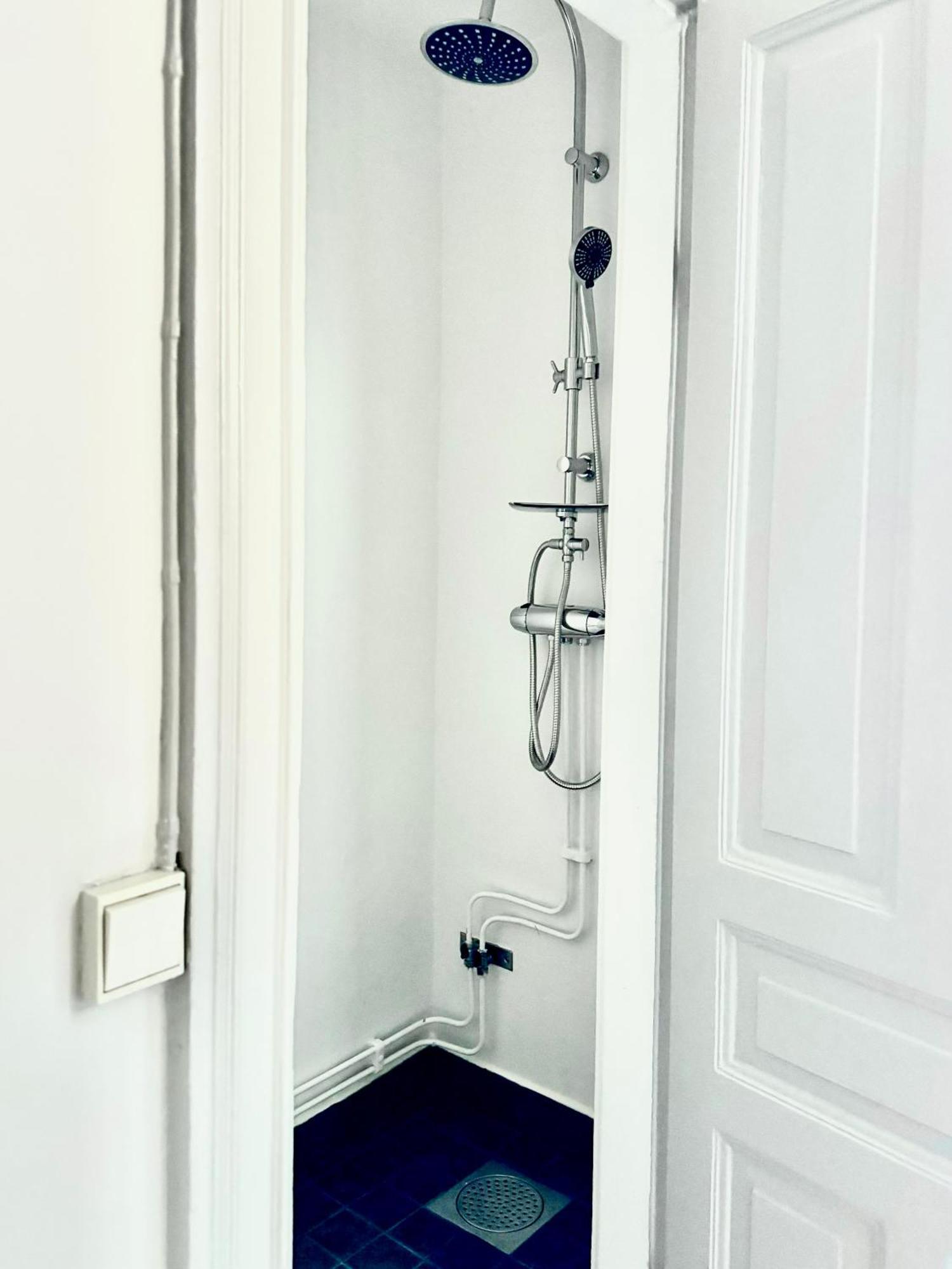 Laegenhet Med Fantastiskt Laege Appartement Stockholm Buitenkant foto