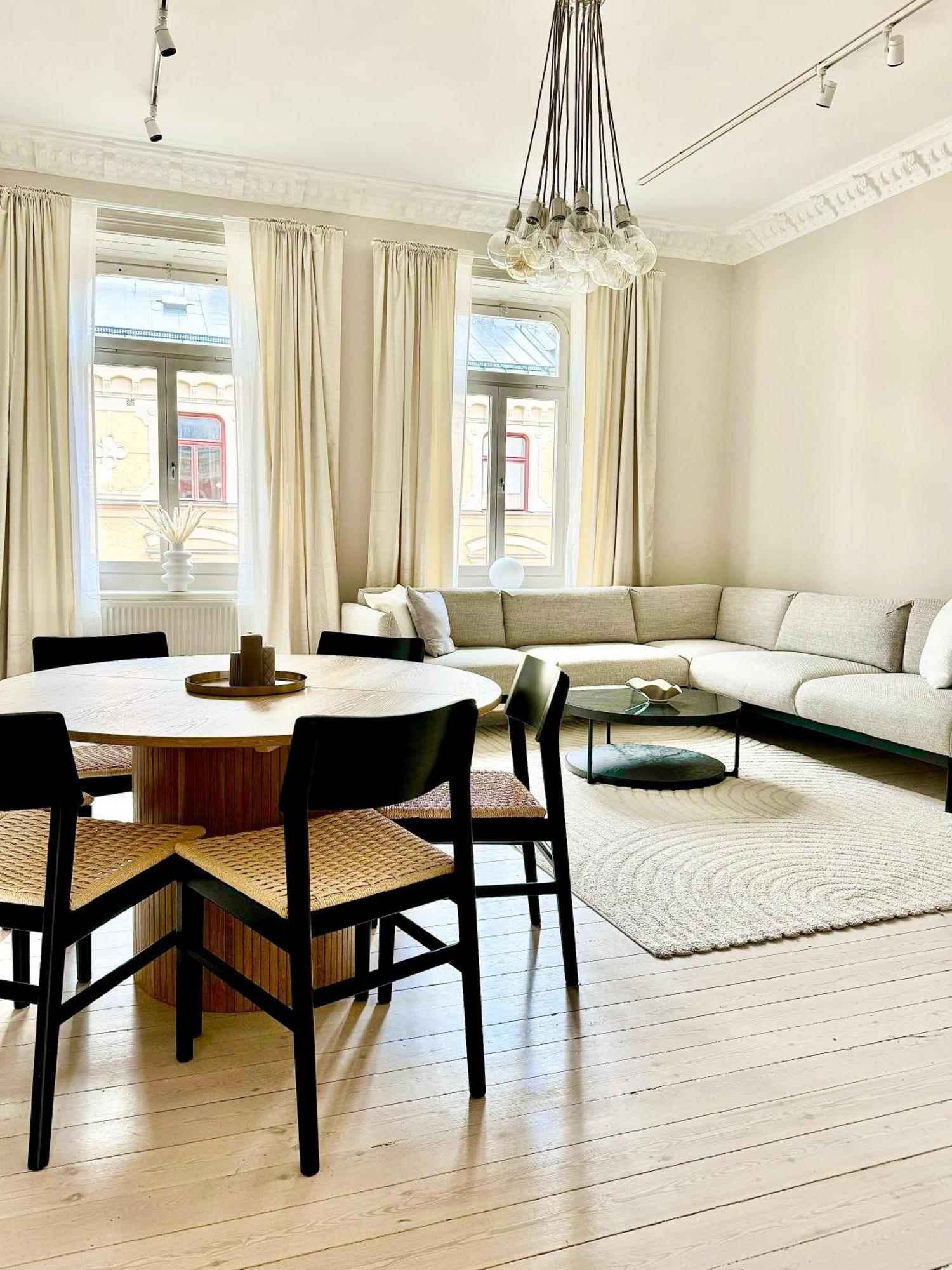 Laegenhet Med Fantastiskt Laege Appartement Stockholm Buitenkant foto